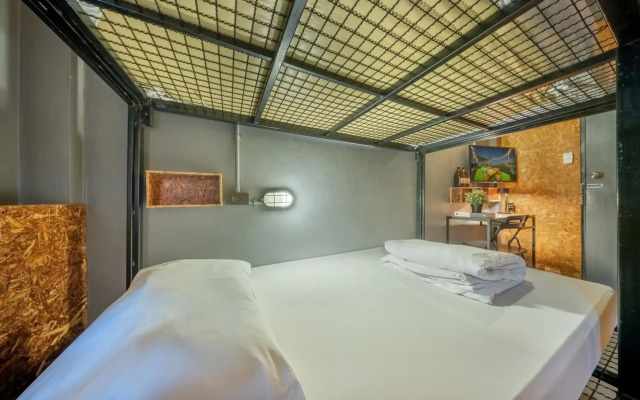 Pho Hostel