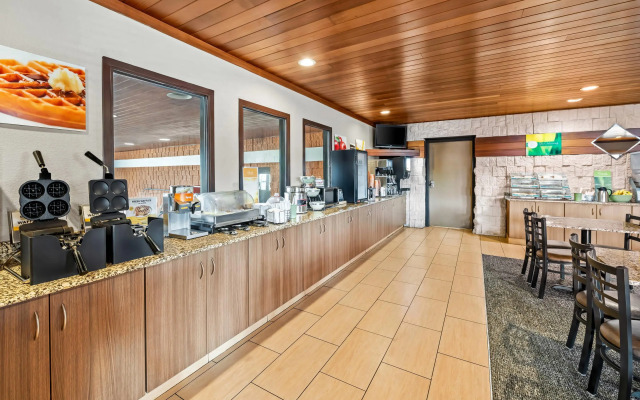 Quality Inn La Crosse North