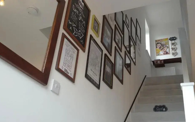 BroomHouse HomeStay