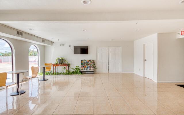 Motel 6 Denham Springs, LA