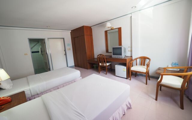 Pachara Hotel and Restaurant