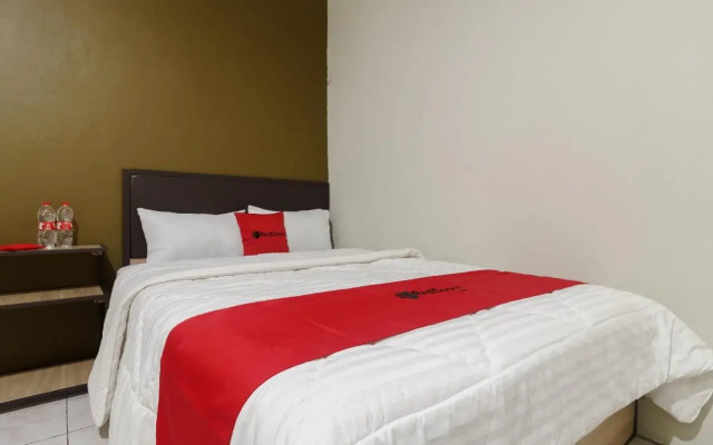 RedDoorz near Cikampek Mall Karawang