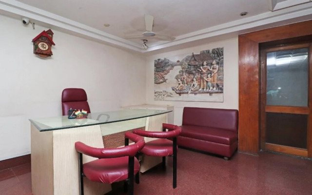 Parakh Palace By OYO Rooms
