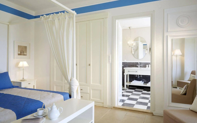 Pleiades Luxurious Villas