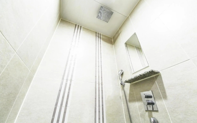 Blixx Hotel