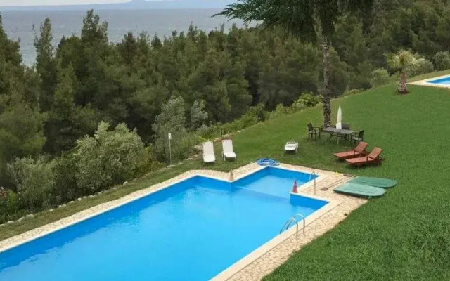 Paressa Villas