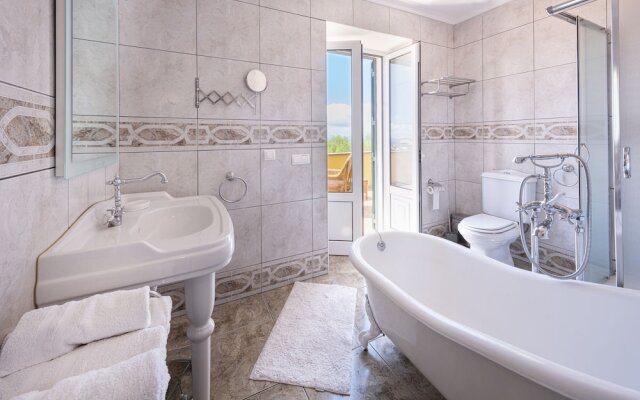 Quinta Girassol by Our Madeira