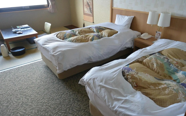 Toya Kanko Hotel
