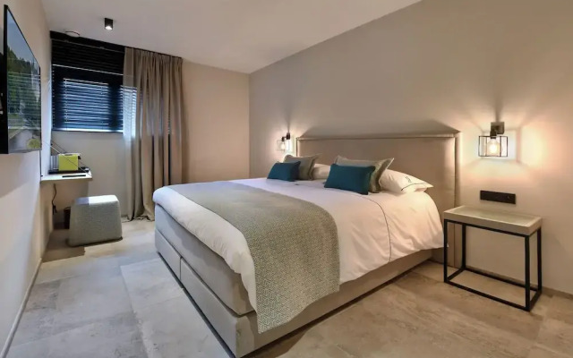 Luxury Villa Retreat at Durbuy Suites for 12 Pers