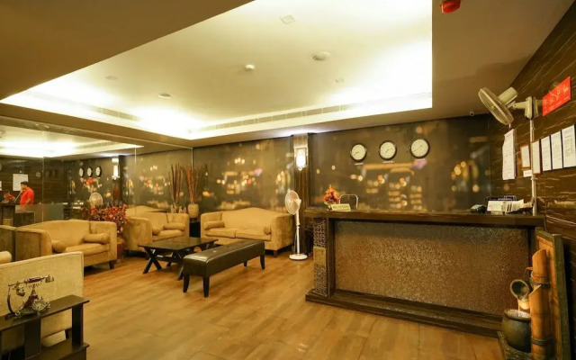 Mookkannoor Tourist Home by OYO Rooms