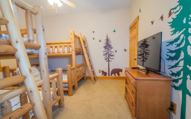 Skylodge by Taylor Made Deep Creek