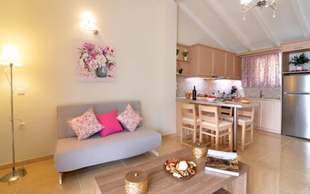 Mazis Apartments