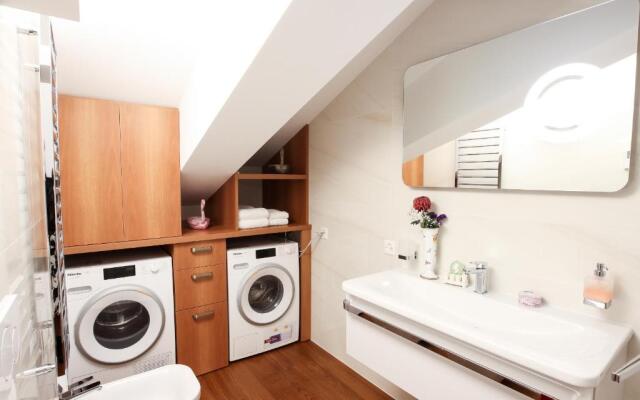Al Ciani Balcony Suite