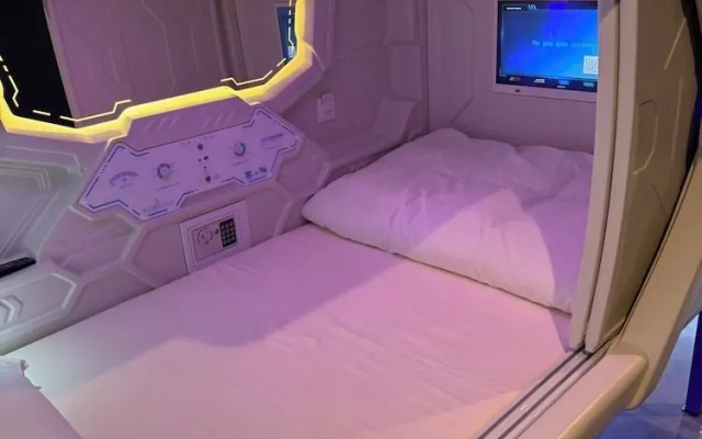 Hotel Galaxy Pod – Guest Rooms – Koshigaya