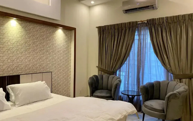 Luxury Guest House in Bahria Town