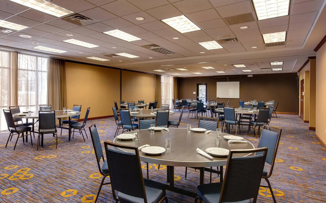 Courtyard by Marriott Chicago Schaumburg/Woodfield Mall