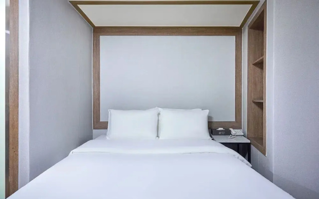 Thema Hotel - Seoul Singil