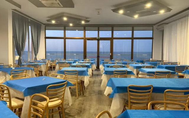 Hotel Diplomat Marine