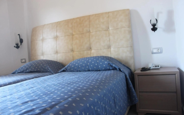 Sunny Suites
