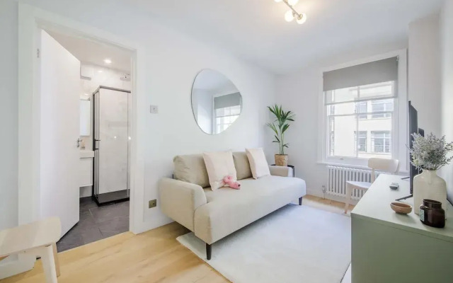 City Trails - by Frankie Says