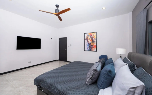 Villa Waree minutes to City and Beach