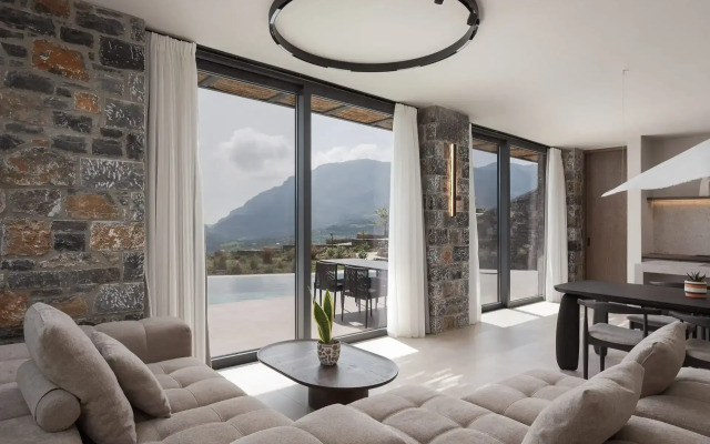 Neromai Cave Luxury Villas