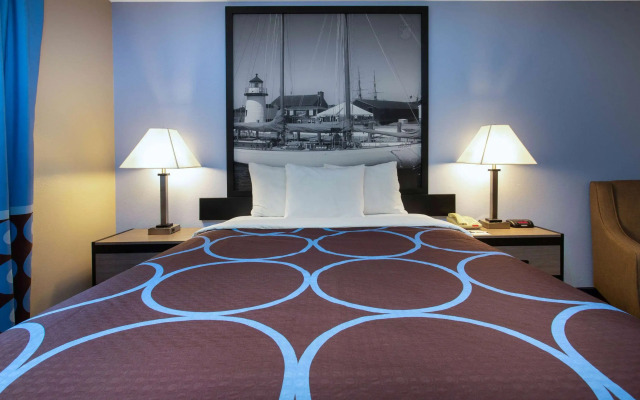 Super 8 by Wyndham Cromwell/Middletown