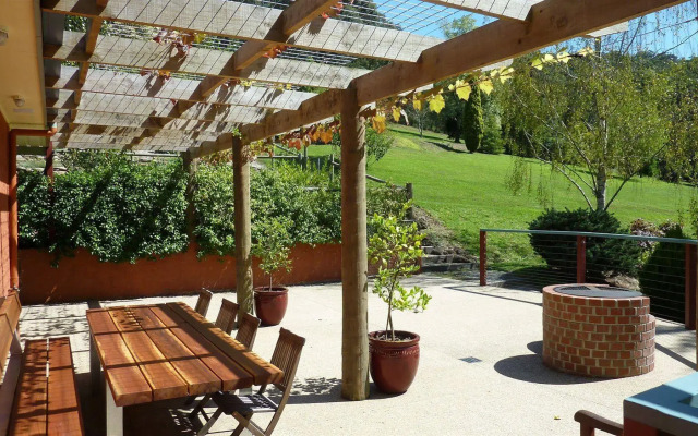 Mast Gully Gardens Bed & Breakfast