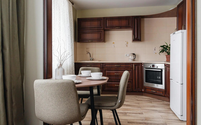 Апартаменты на улице Авиаторов 44