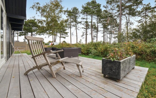 Amazing Home in Ebeltoft With 4 Bedrooms and Wifi