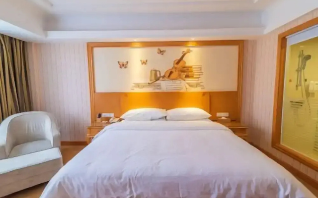 Vienna Hotel (Jingzhou Jianli Jiangcheng)