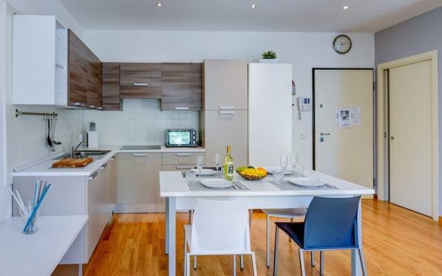 Desenzanoloft – Blue Eyes