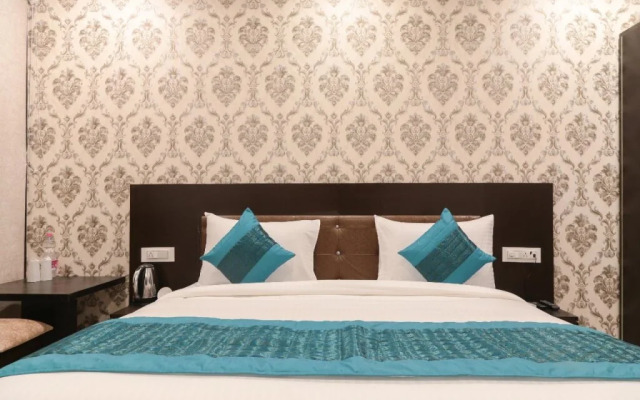 OYO Townhouse 516 Hotel N Suites