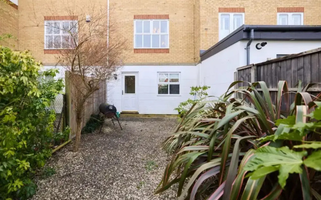 The Guildford Getaway - 3bdr With Garden