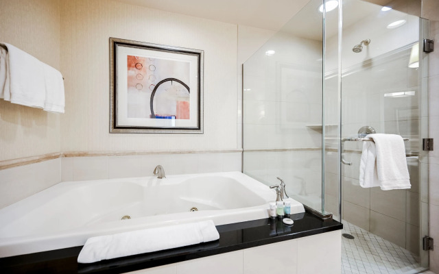 StripViewSuites at Signature