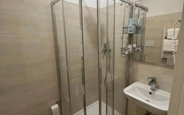 Hotel Athena
