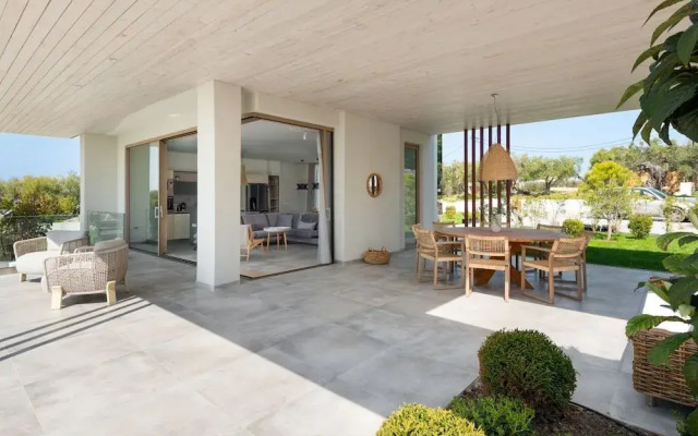 Luria Homes-Villa  C