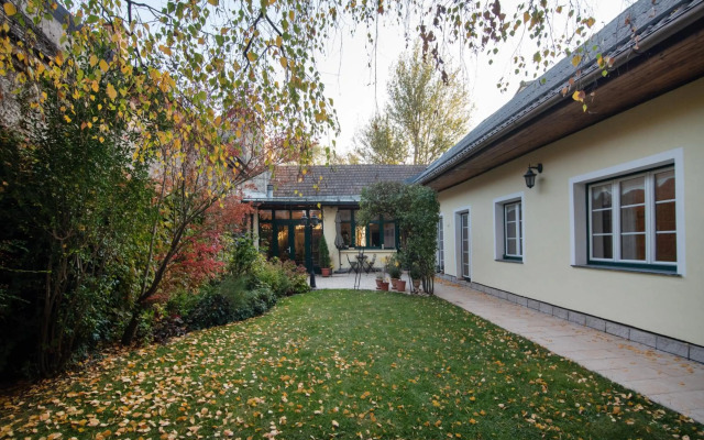 Renoviertes Bauernhaus mit Garten in Ruhelage