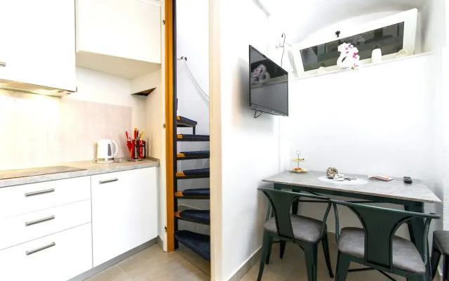 Split Apartments with Hotel Service