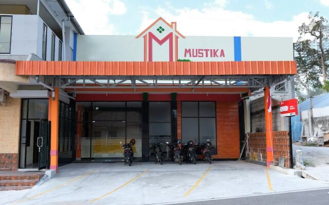OYO 1149 Hotel Mustika