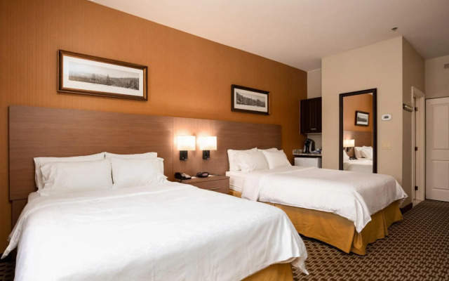 Holiday Inn Express and Suites Tremblant by IHG