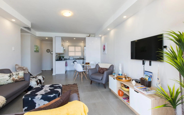 uSHAKA WATERFRONT - HARBOUR HEADING HIDEAWAY