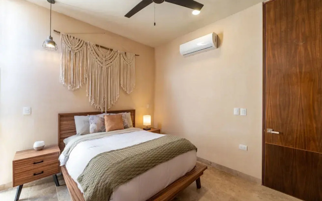 Two Bedroom Luxury Apartment by TuLuna