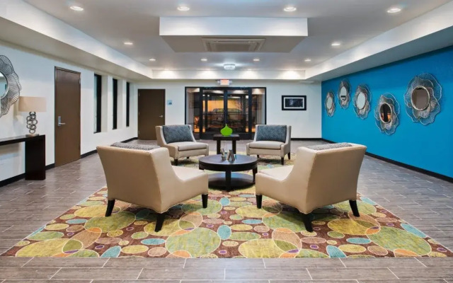 Holiday Inn Express & Suites Wyomissing by IHG