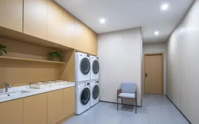 Wyndham Hotel (Donghu Qilou Old Street Store)