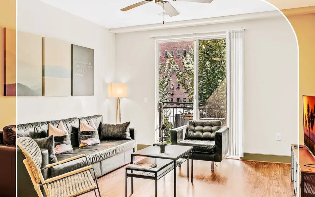 Downtown Midtown Apartments by NUOVO