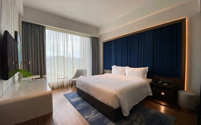 M Resort & Hotel