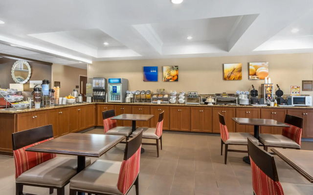 Comfort Suites Myrtle Beach Central