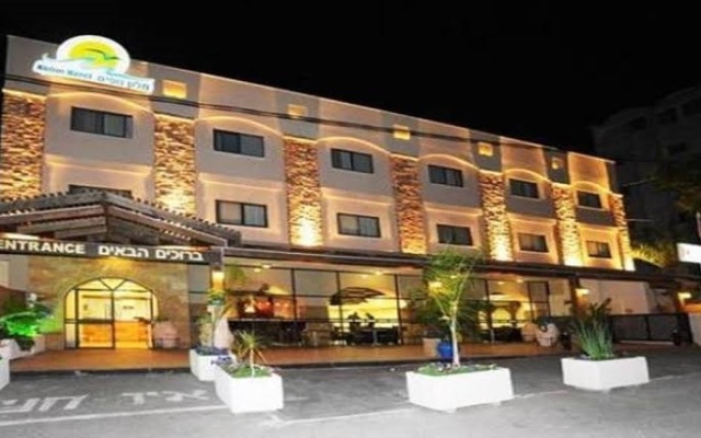 La Perla Hotel