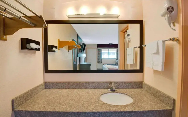 Days Inn Independence